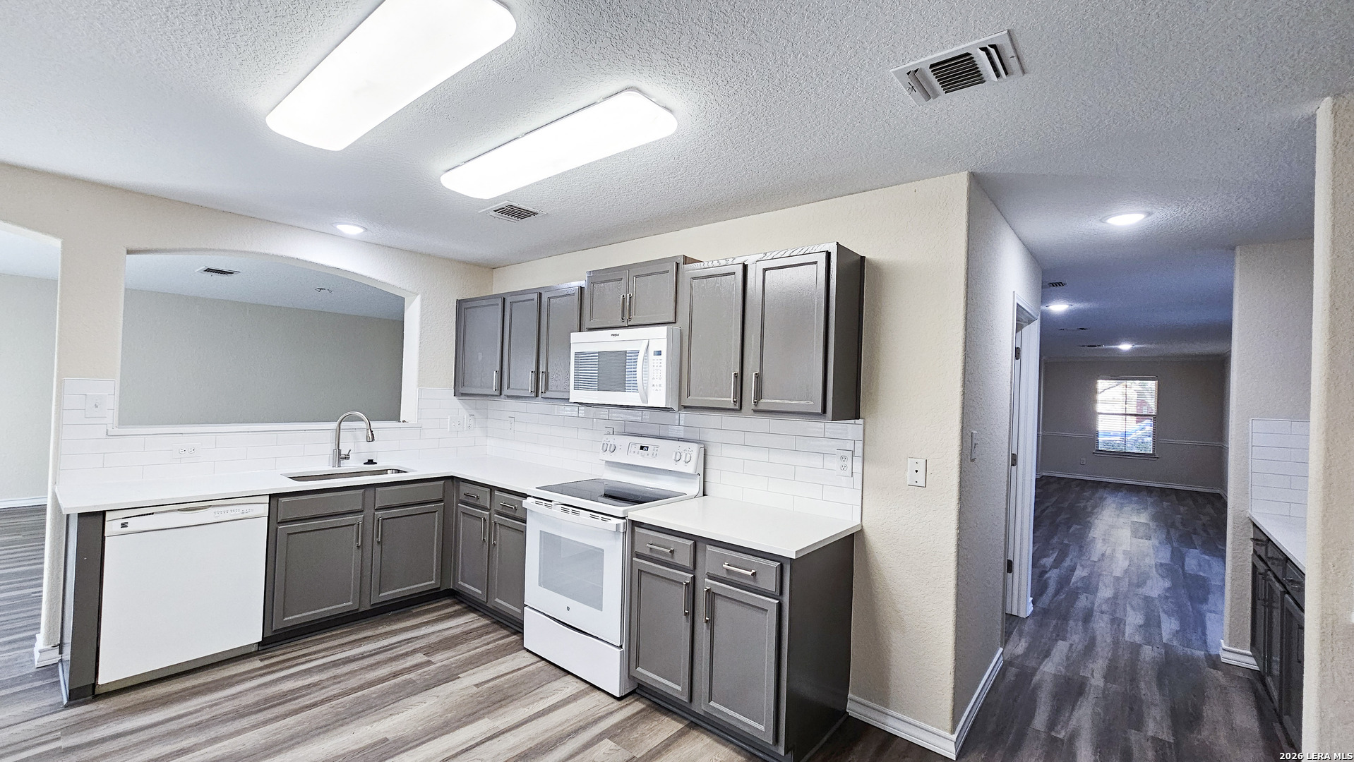 9302 Longmire San Antonio TX 78245