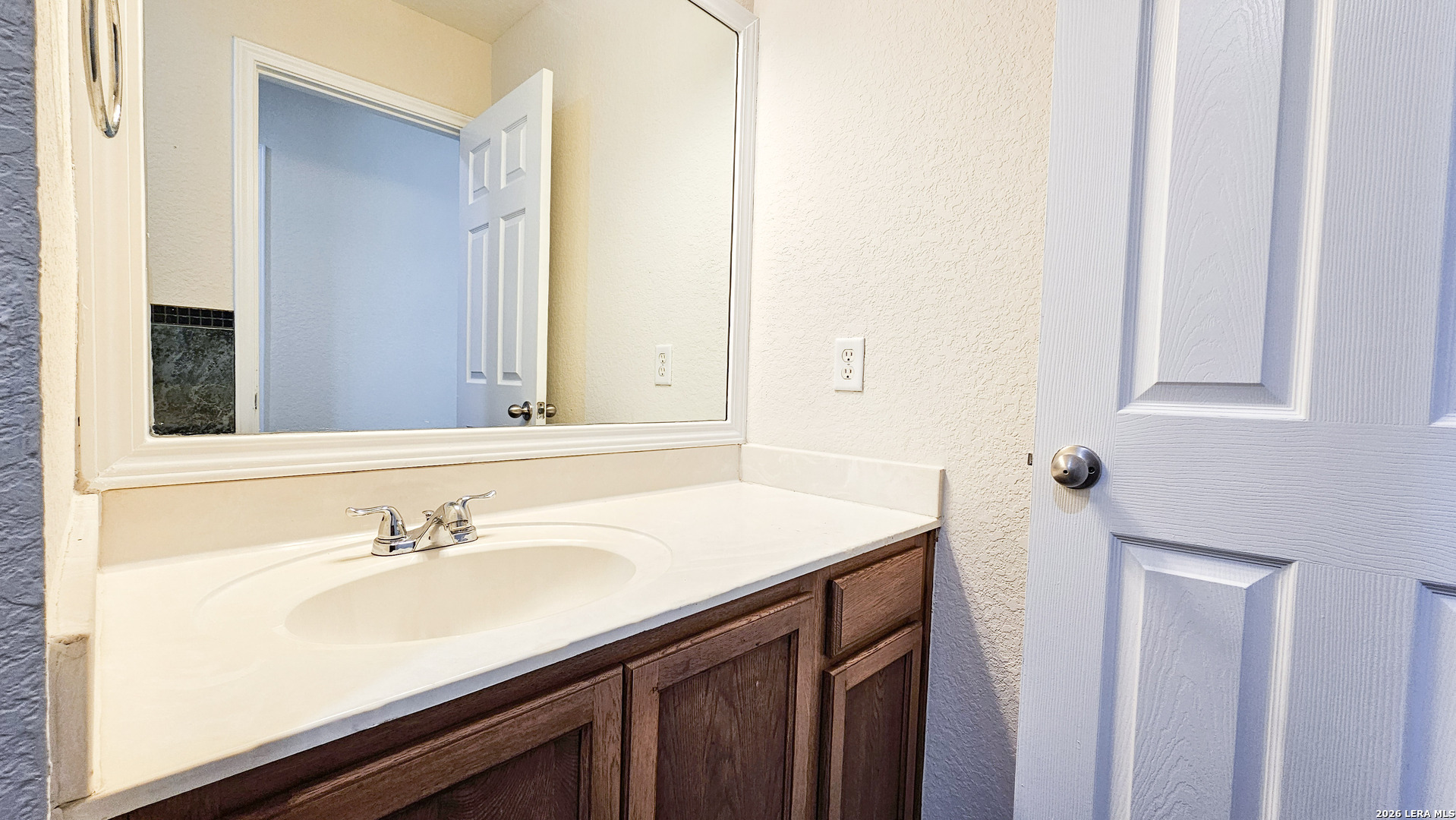 9302 Longmire San Antonio TX 78245