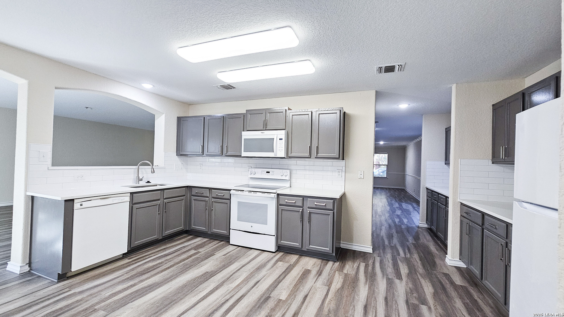 9302 Longmire San Antonio TX 78245