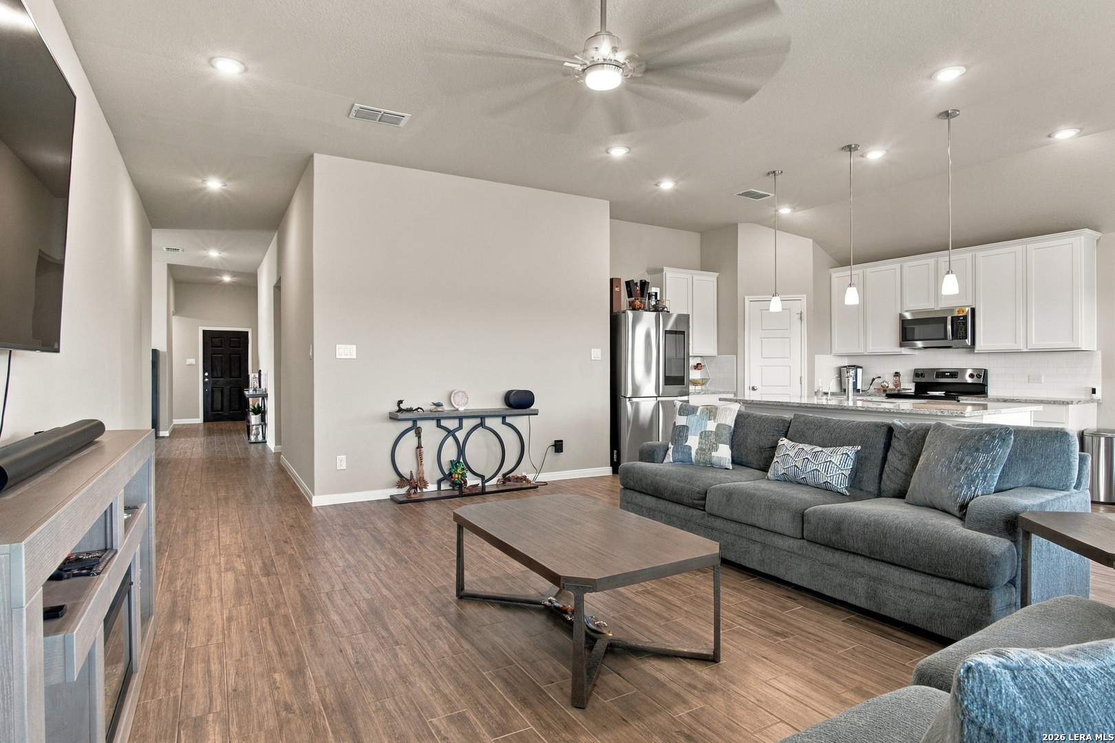 155 Arched Oak Loop Floresville TX 78114