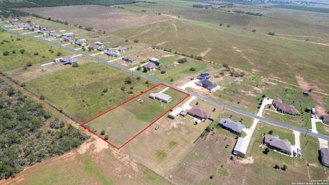 145 Gentle Breeze Floresville TX 78114