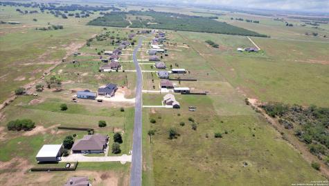 145 Gentle Breeze Floresville TX 78114