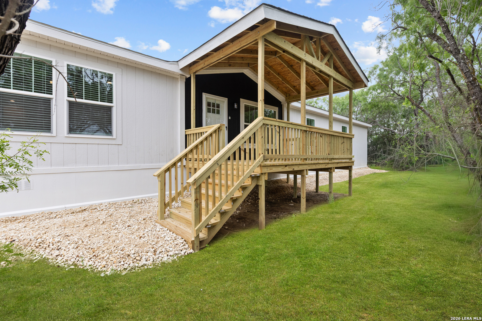 697 County Road 664 Devine TX 78016