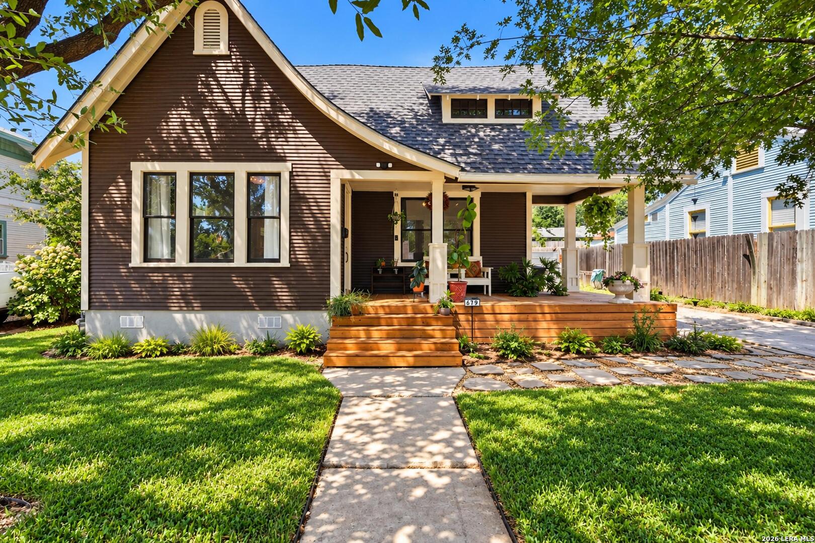 619 W Lullwood Avenue San Antonio TX 78212