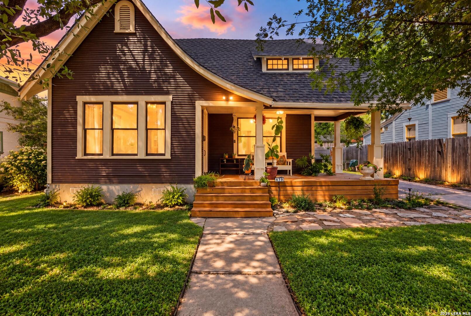 619 W Lullwood Avenue San Antonio TX 78212