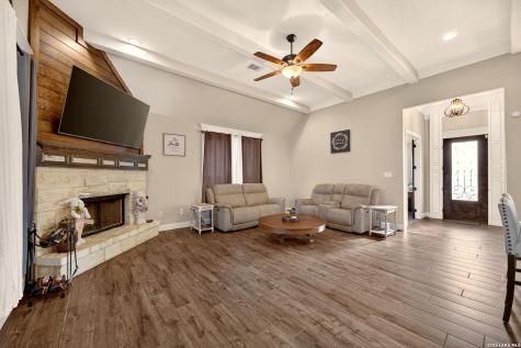 133 Mulhouse Castroville TX 78009