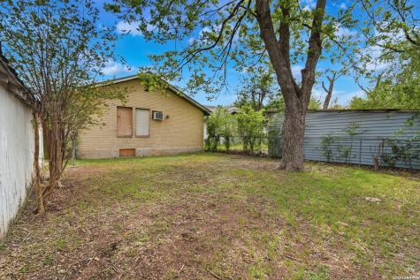 2437 E Houston Street San Antonio TX 78202