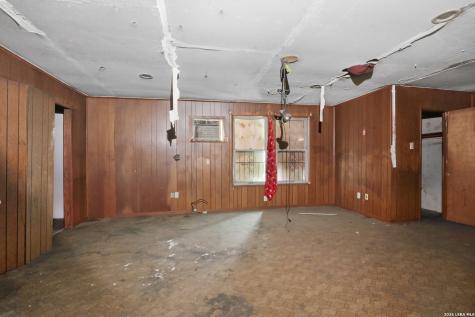 2437 E Houston Street San Antonio TX 78202