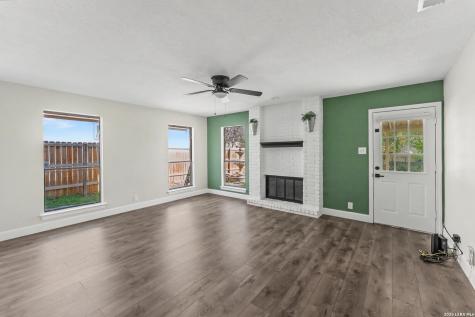 5934 Spring Valley San Antonio TX 78247
