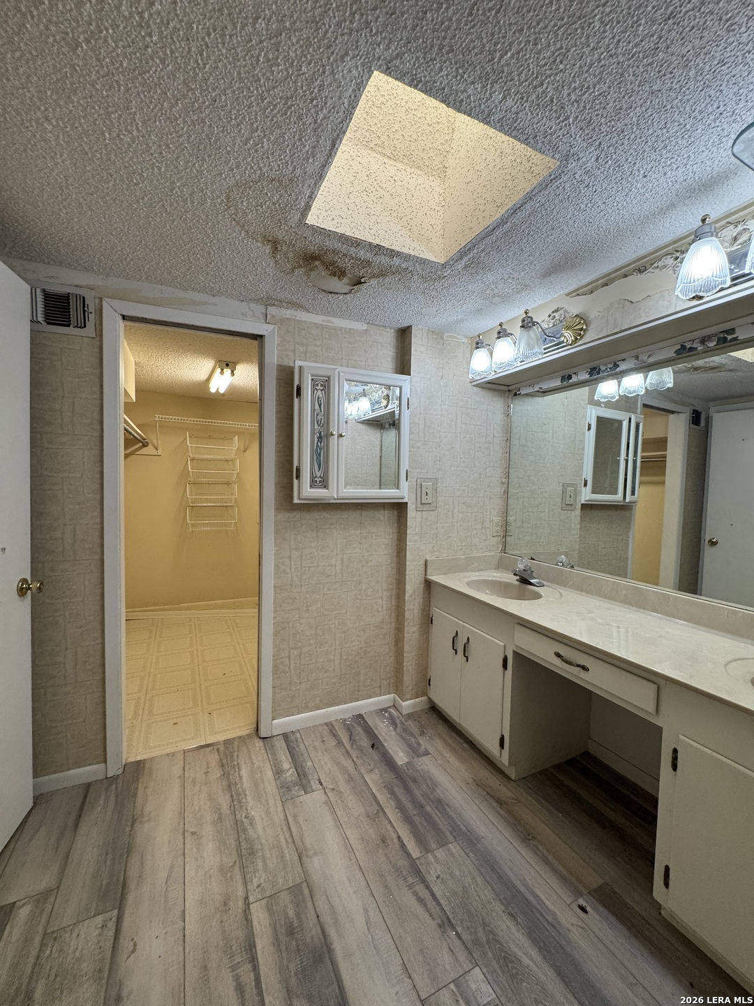 2406 Bon Aire Avenue Victoria TX 77901