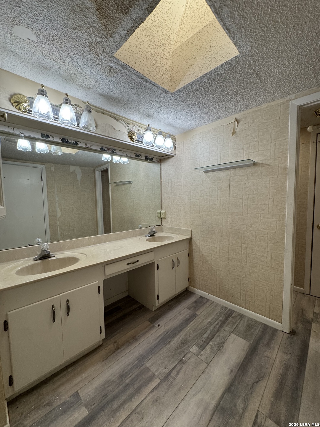 2406 Bon Aire Avenue Victoria TX 77901