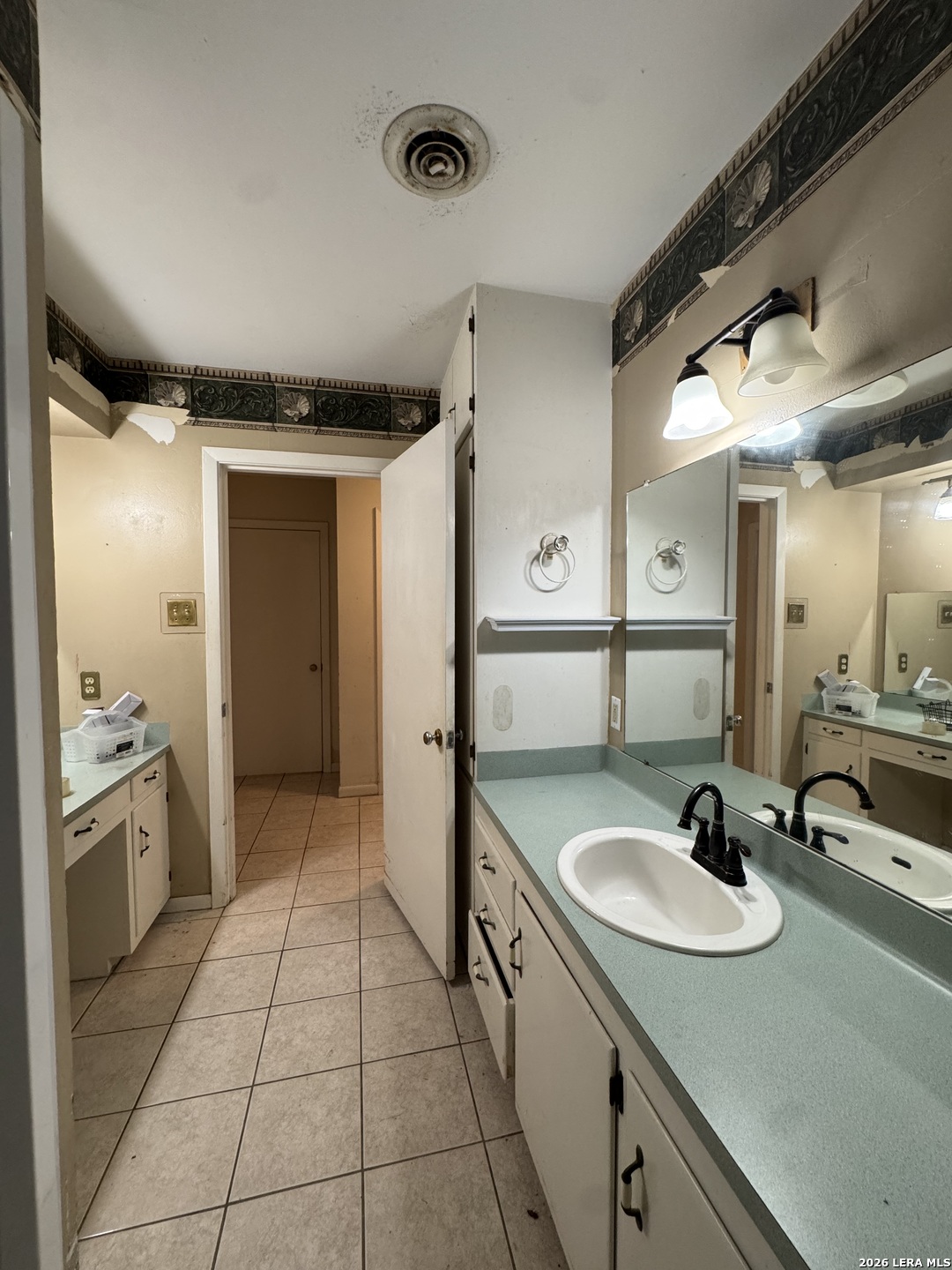 2406 Bon Aire Avenue Victoria TX 77901