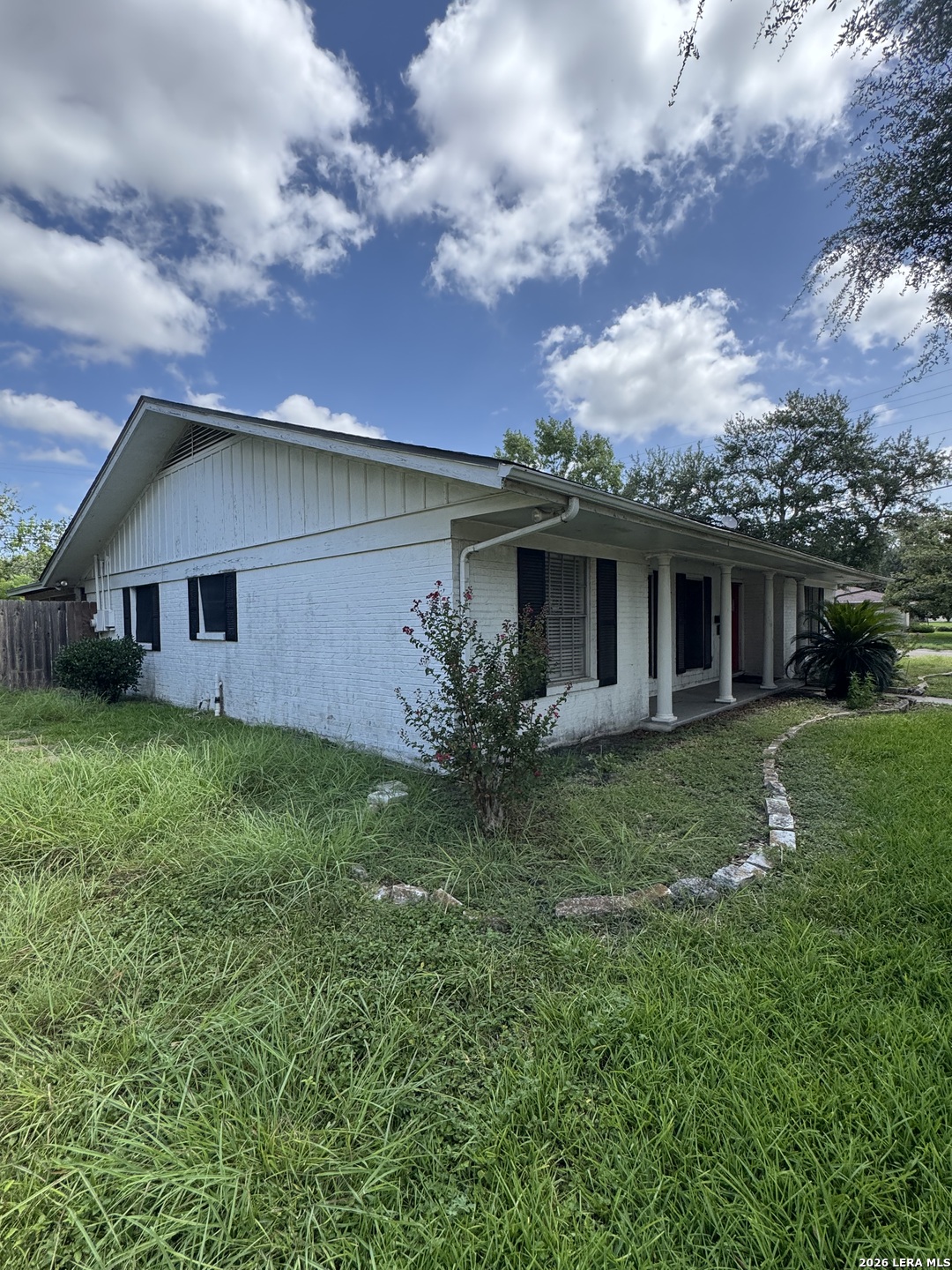 2406 Bon Aire Avenue Victoria TX 77901