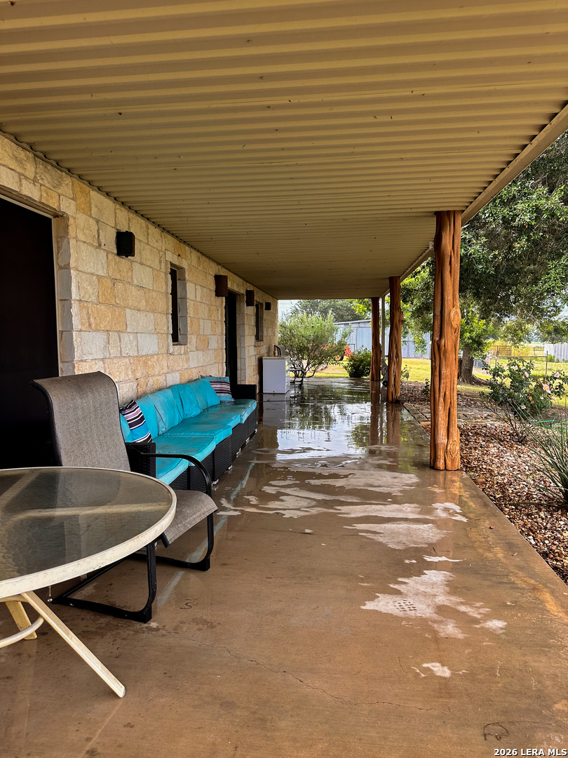 68 County Road 436 Harwood TX 78632