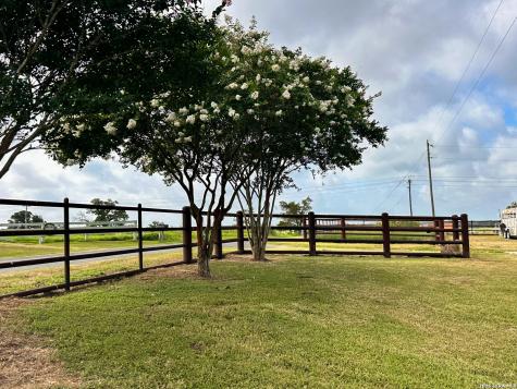 68 County Road 436 Harwood TX 78632