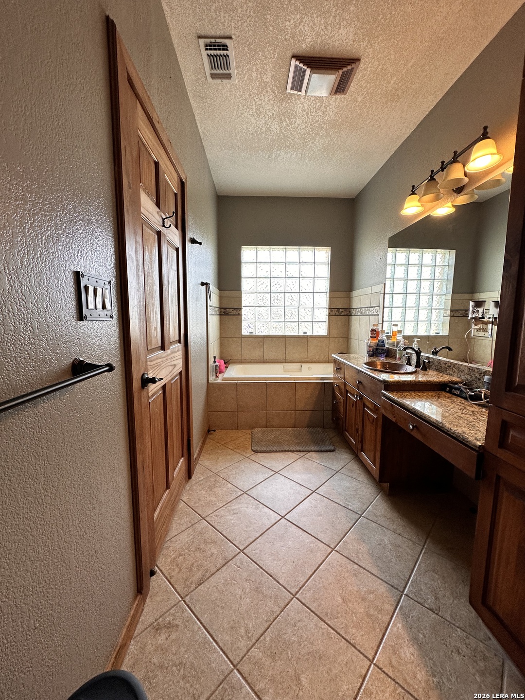 68 County Road 436 Harwood TX 78632