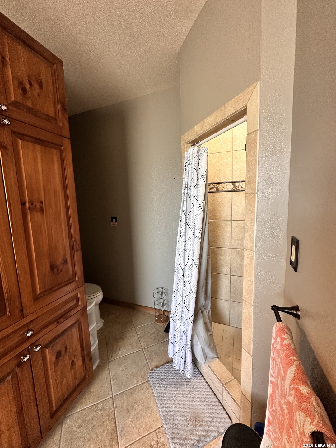 68 County Road 436 Harwood TX 78632