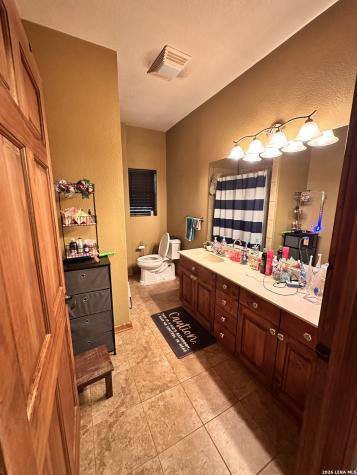 68 County Road 436 Harwood TX 78632