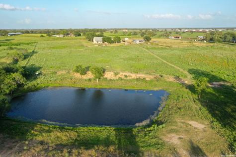 68 County Road 436 Harwood TX 78632