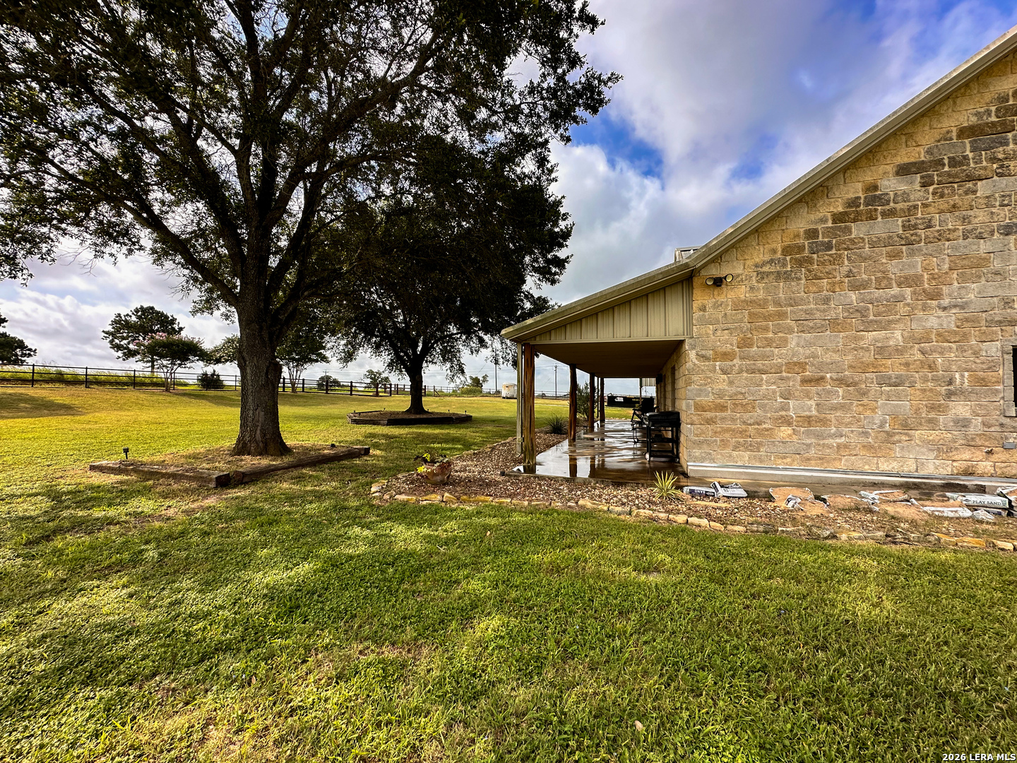 68 County Road 436 Harwood TX 78632