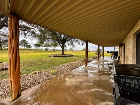 68 County Road 436 Harwood TX 78632
