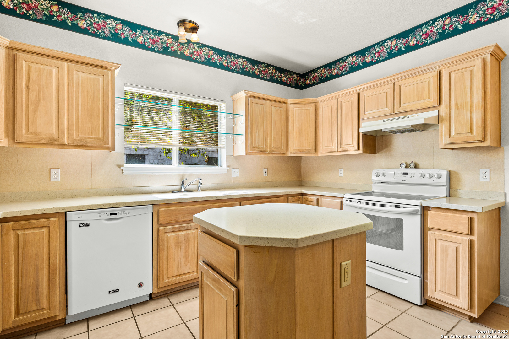 141 Oak Knoll Boerne TX 78006