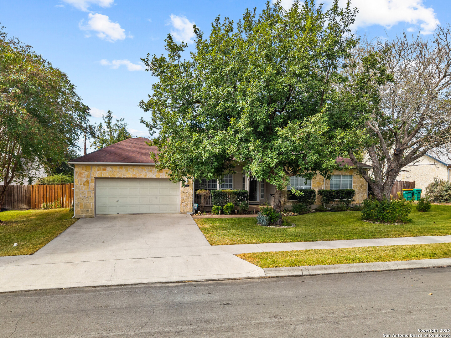 141 Oak Knoll Boerne TX 78006