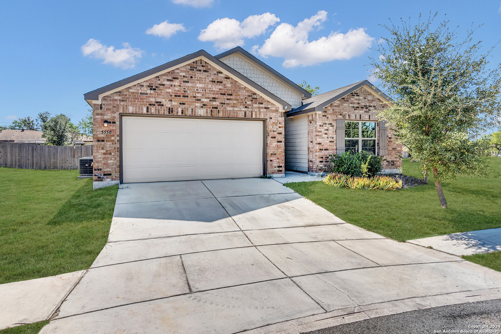 5550 Pearl Valley San Antonio TX 78242