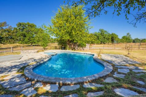 28 Ruger Road Fredericksburg TX 78624