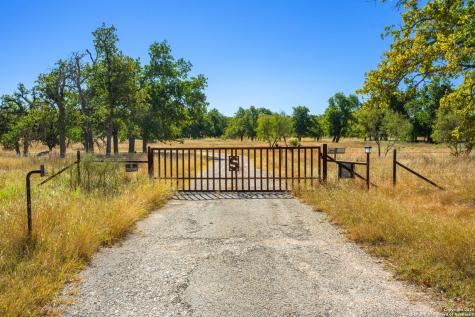 28 Ruger Road Fredericksburg TX 78624