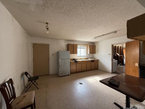 813 Ross Kerrville TX 78028