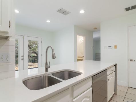 1913 Creek Mountain San Antonio TX 78259