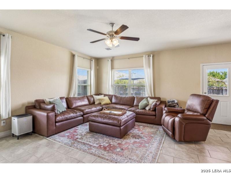 2727 Wheatfield Way New Braunfels TX 78130