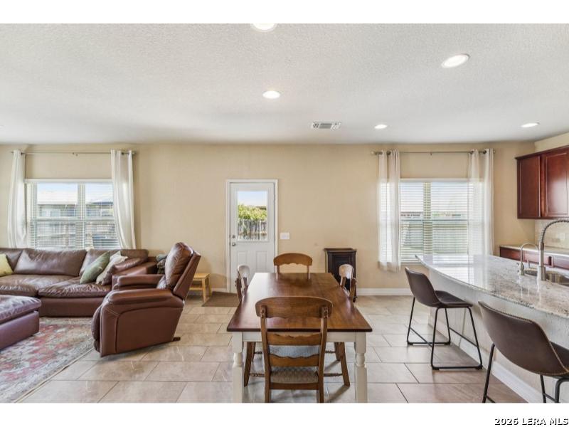 2727 Wheatfield Way New Braunfels TX 78130