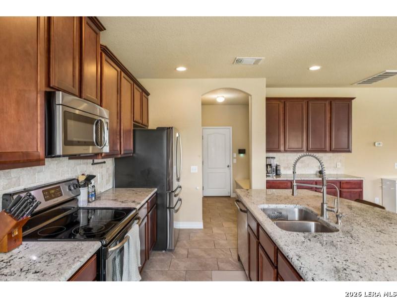2727 Wheatfield Way New Braunfels TX 78130