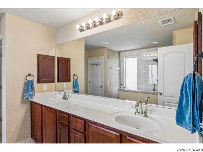 2727 Wheatfield Way New Braunfels TX 78130