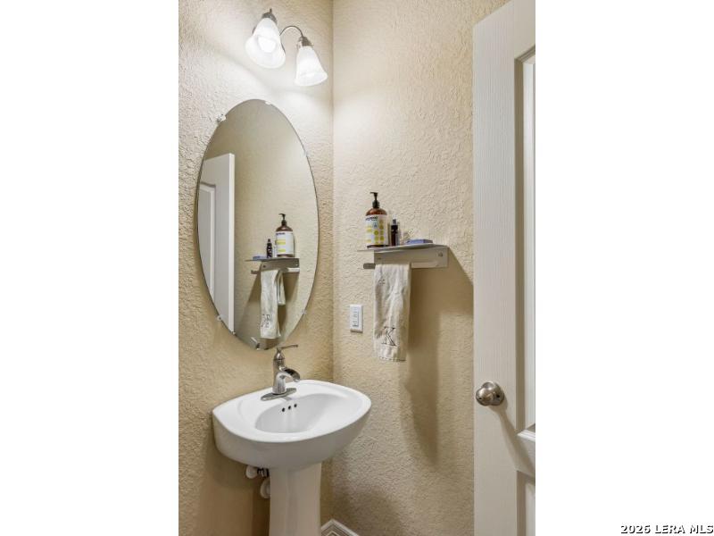 2727 Wheatfield Way New Braunfels TX 78130