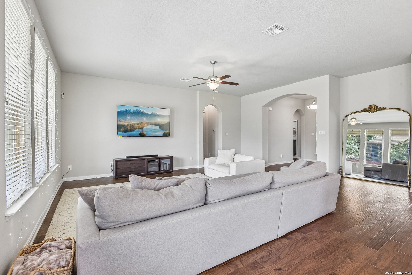 1610 Nightshade San Antonio TX 78260