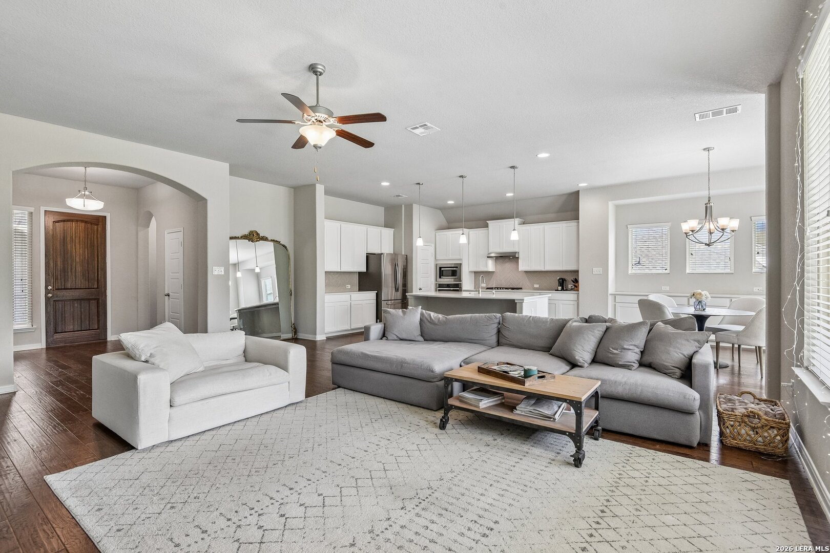 1610 Nightshade San Antonio TX 78260
