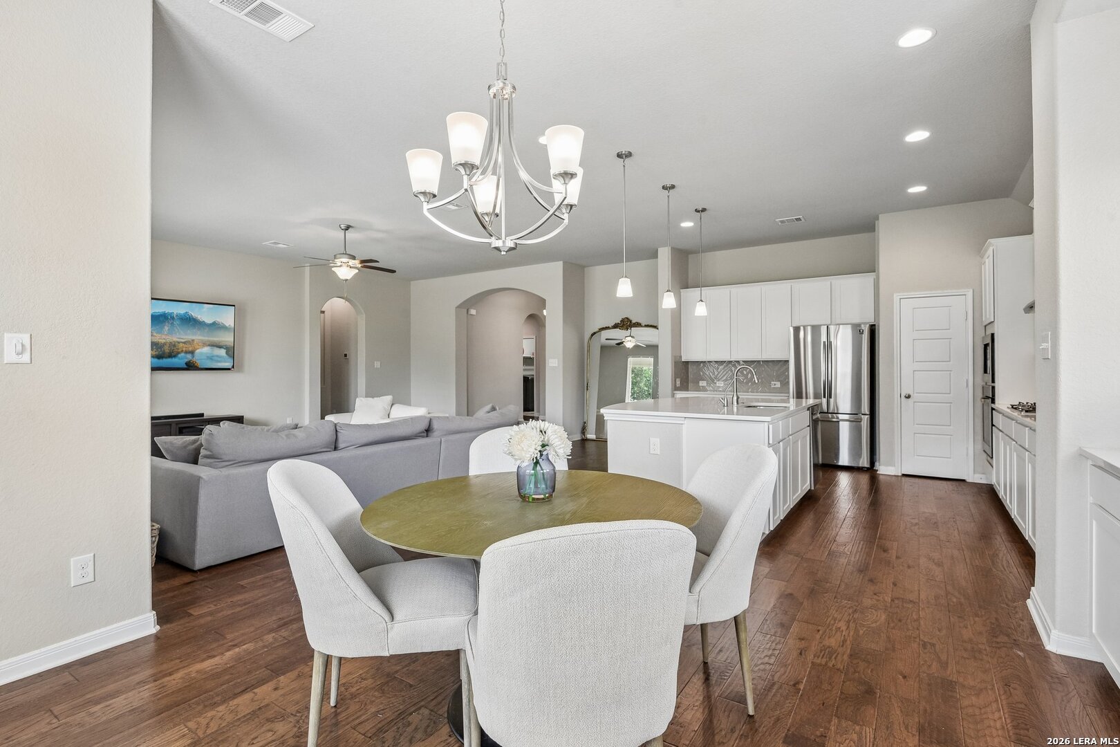 1610 Nightshade San Antonio TX 78260