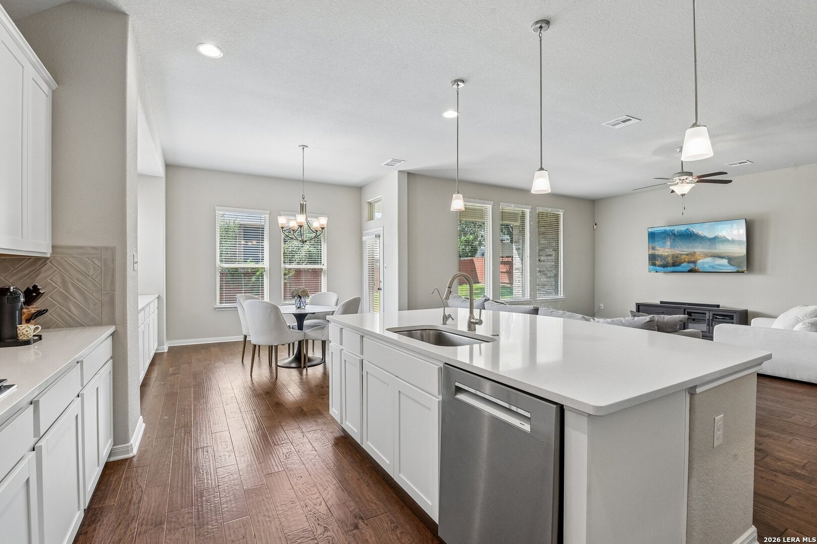 1610 Nightshade San Antonio TX 78260