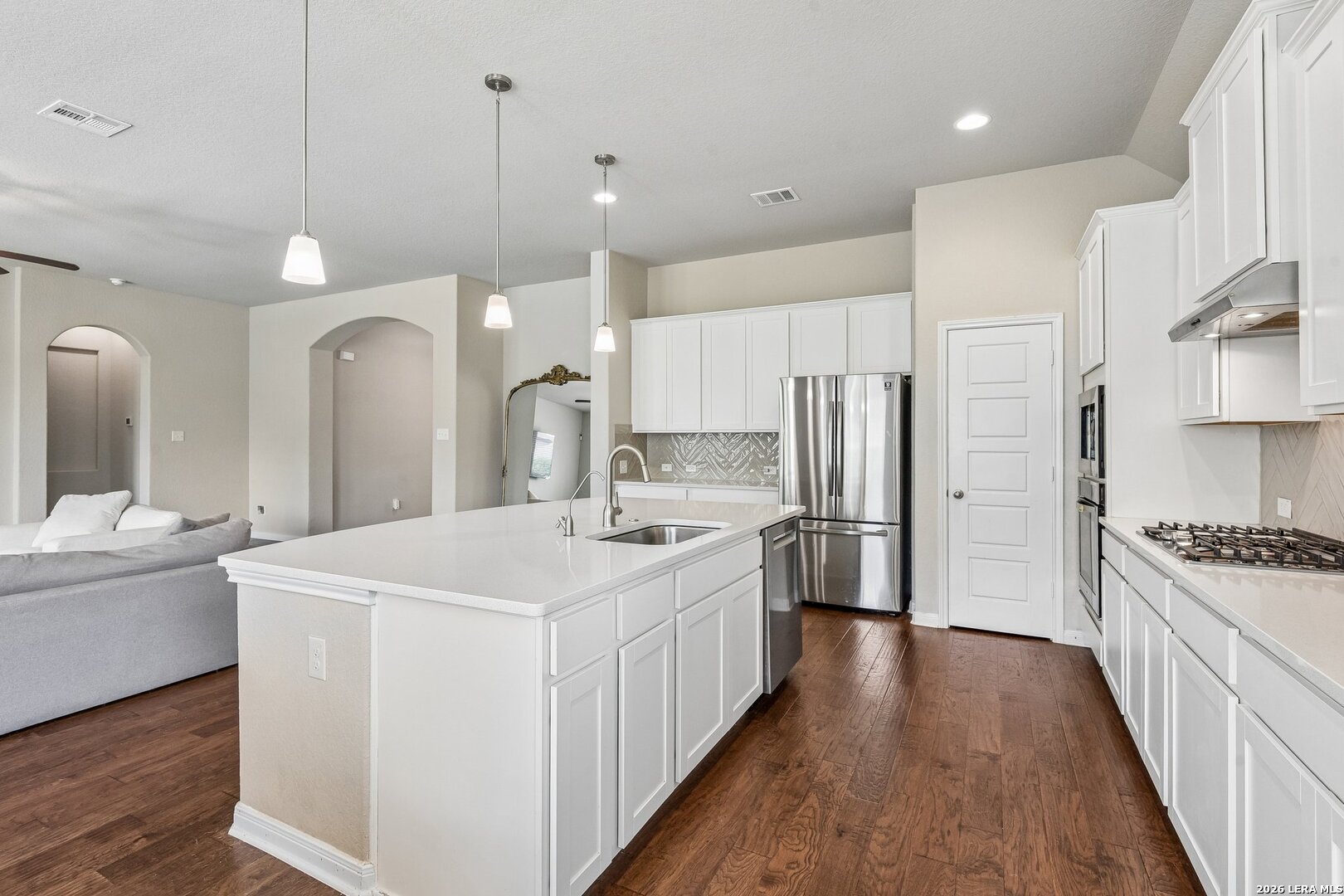 1610 Nightshade San Antonio TX 78260