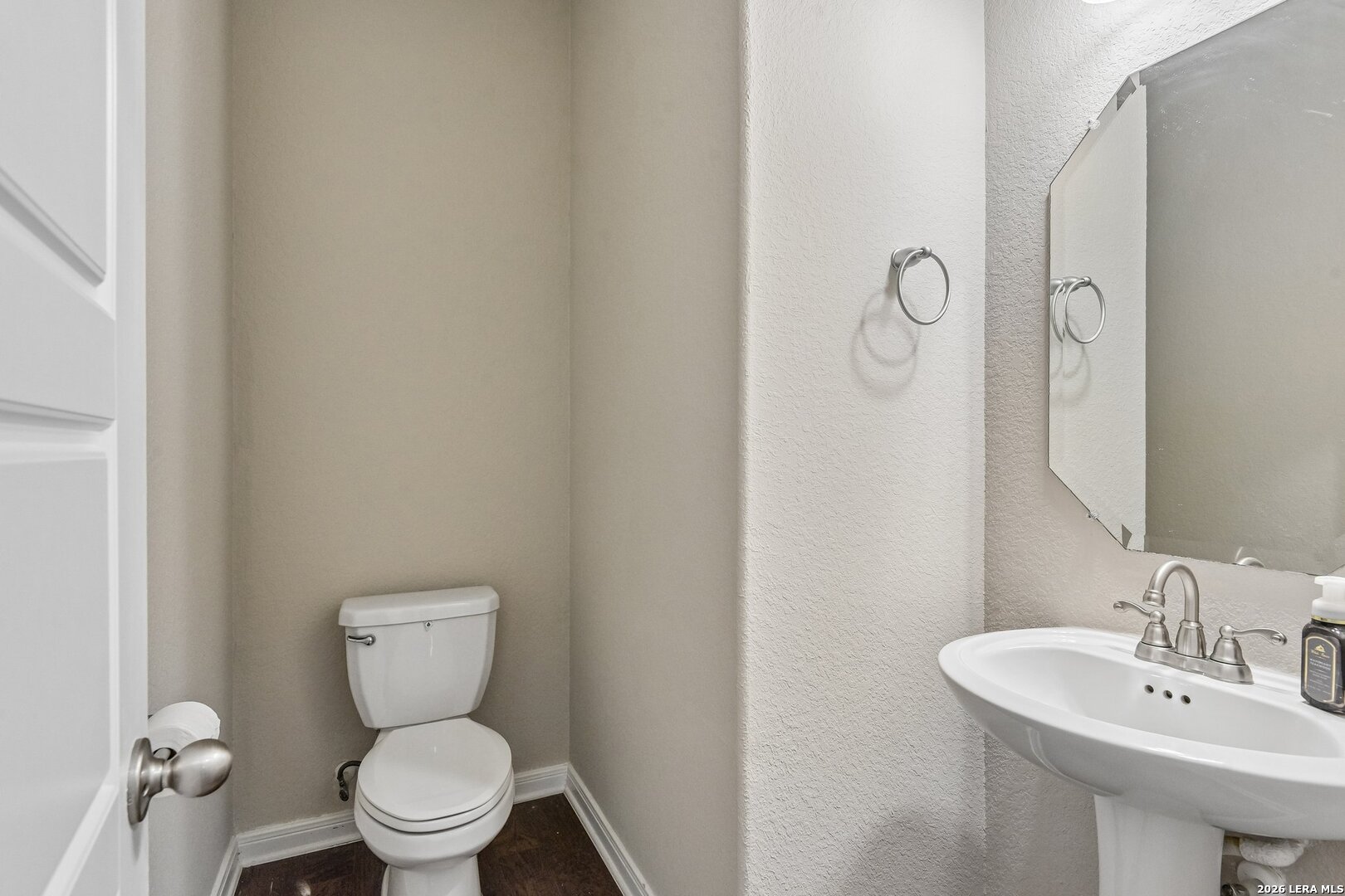 1610 Nightshade San Antonio TX 78260