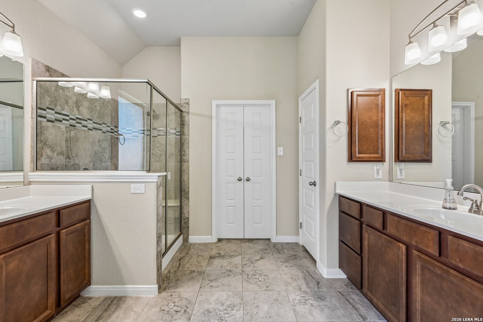 1610 Nightshade San Antonio TX 78260