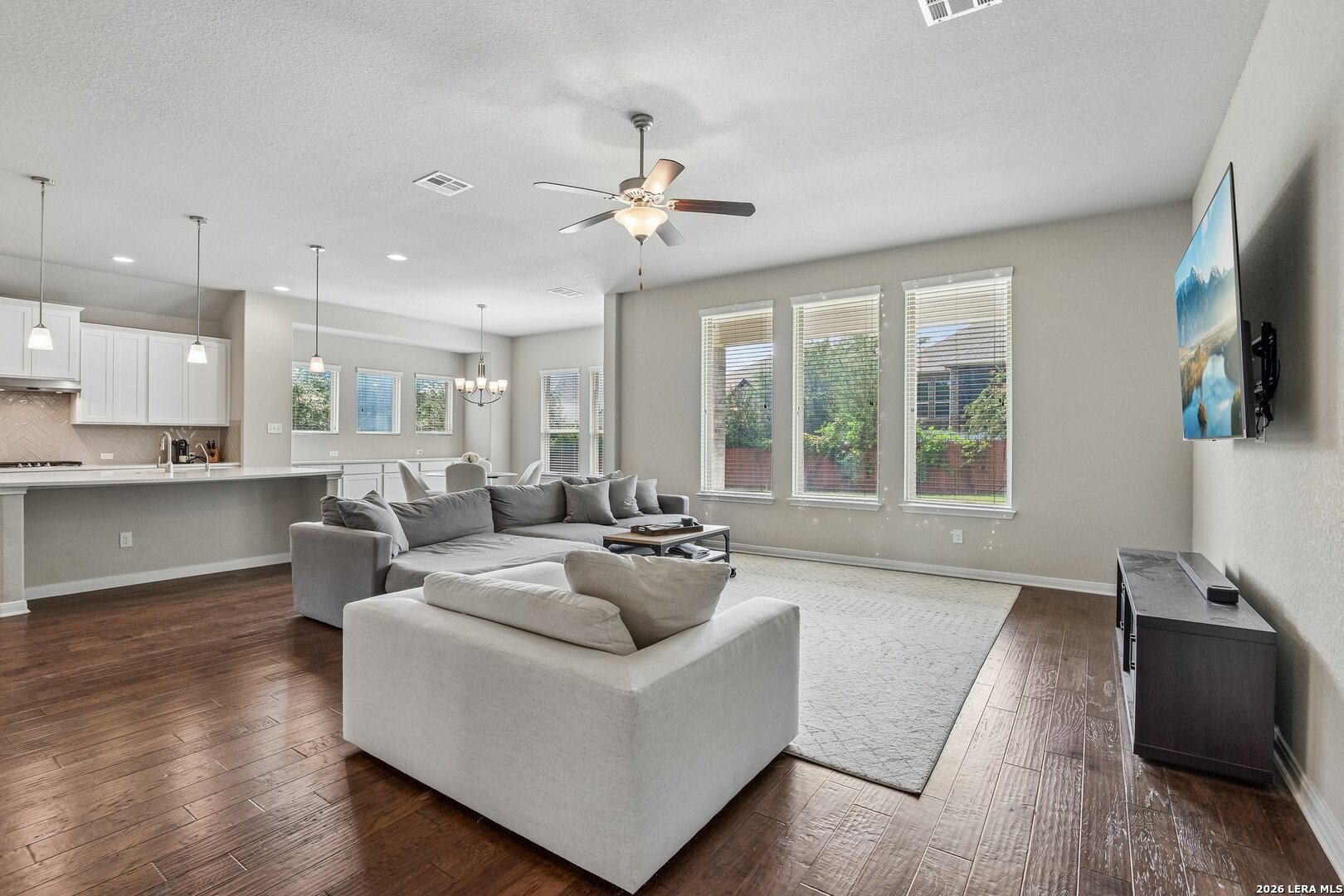 1610 Nightshade San Antonio TX 78260