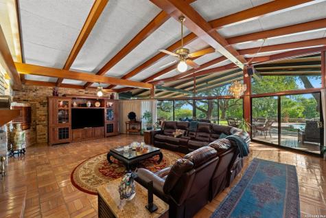 7142 Oakridge San Antonio TX 78229