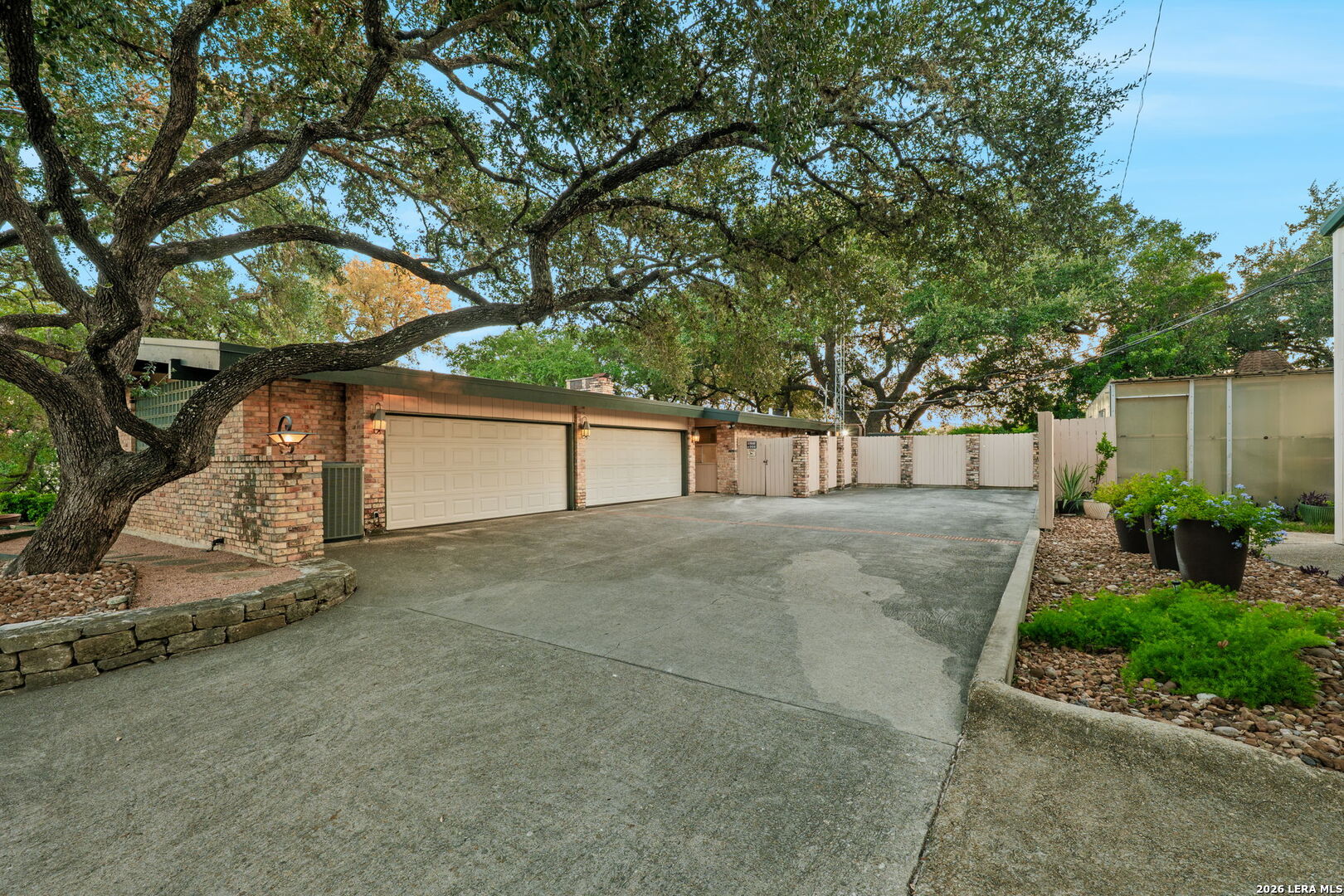 7142 Oakridge San Antonio TX 78229