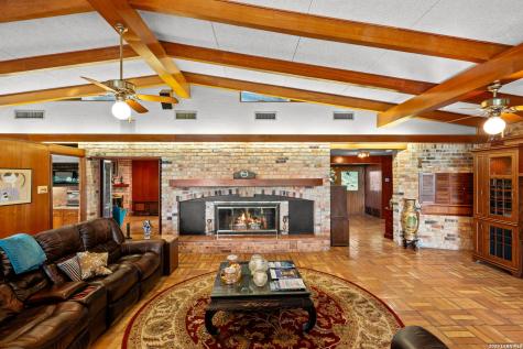7142 Oakridge San Antonio TX 78229