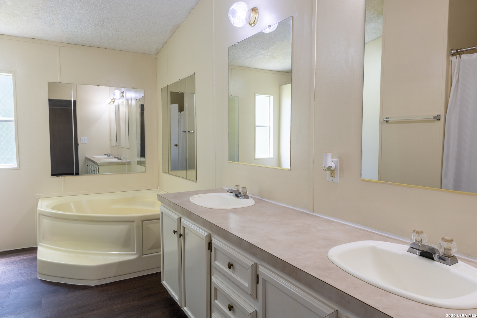 702 N 11th Street Junction TX 76849