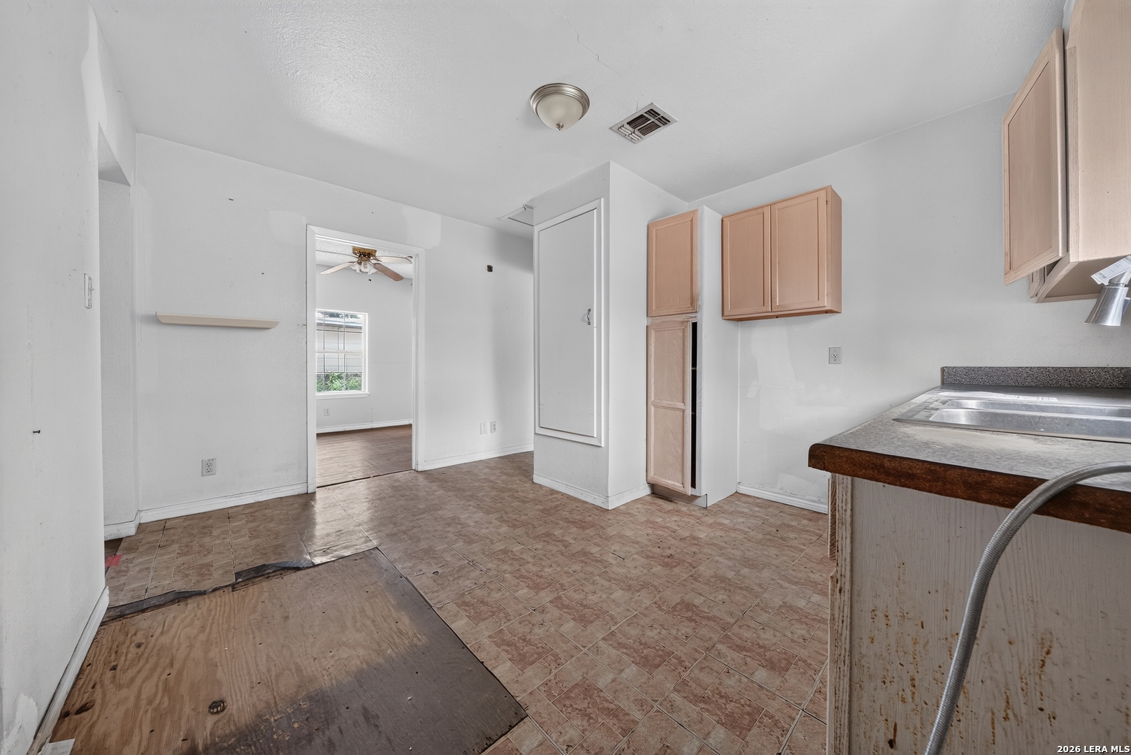 2107 El Jardin San Antonio TX 78237